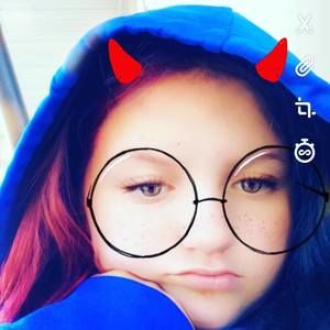 Meet your Posher, Lacey